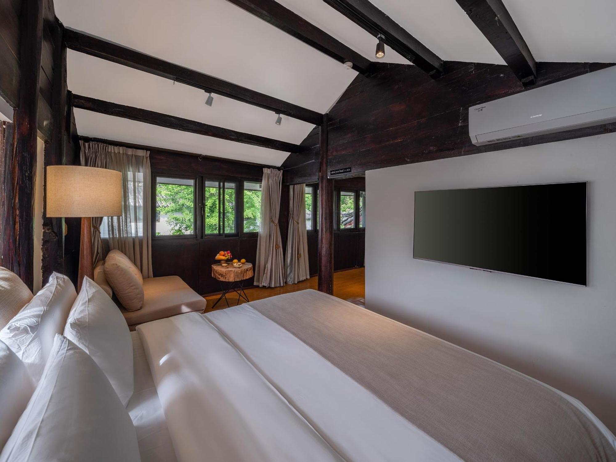 The Bivou Lijiang Hotel Lijiang  Exterior photo